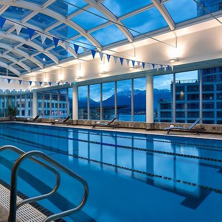 Auberge Vancouver Hotel Екстер'єр фото