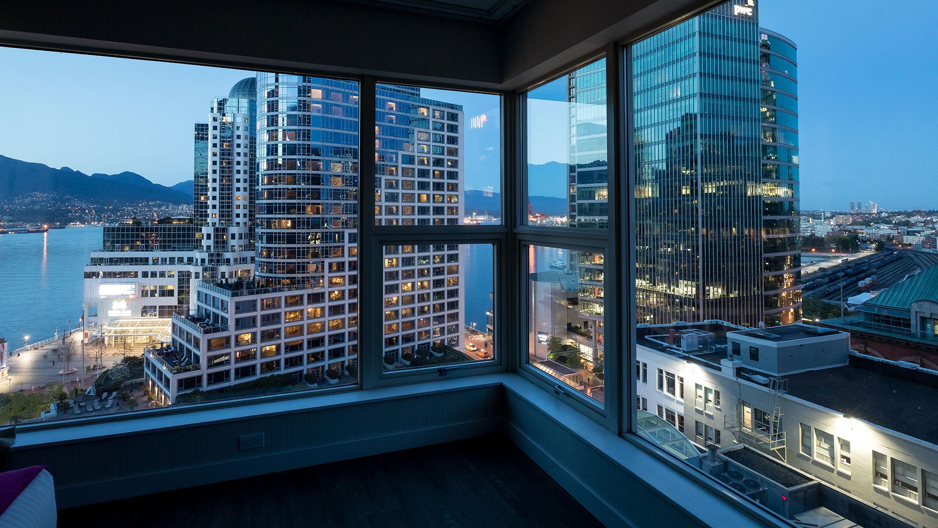 Auberge Vancouver Hotel Екстер'єр фото