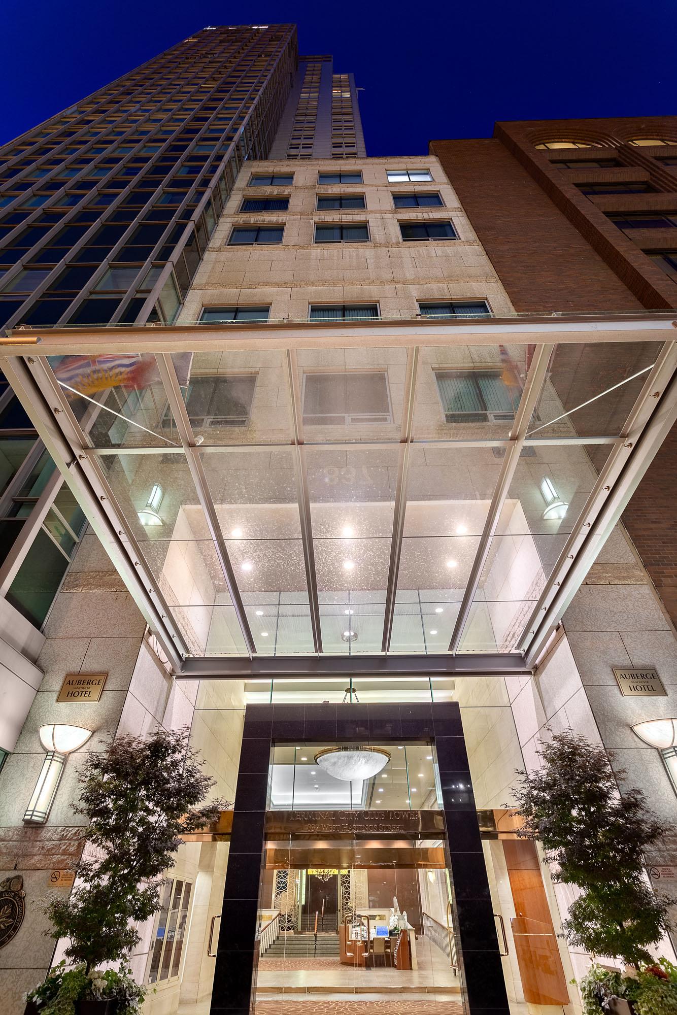 Auberge Vancouver Hotel Екстер'єр фото