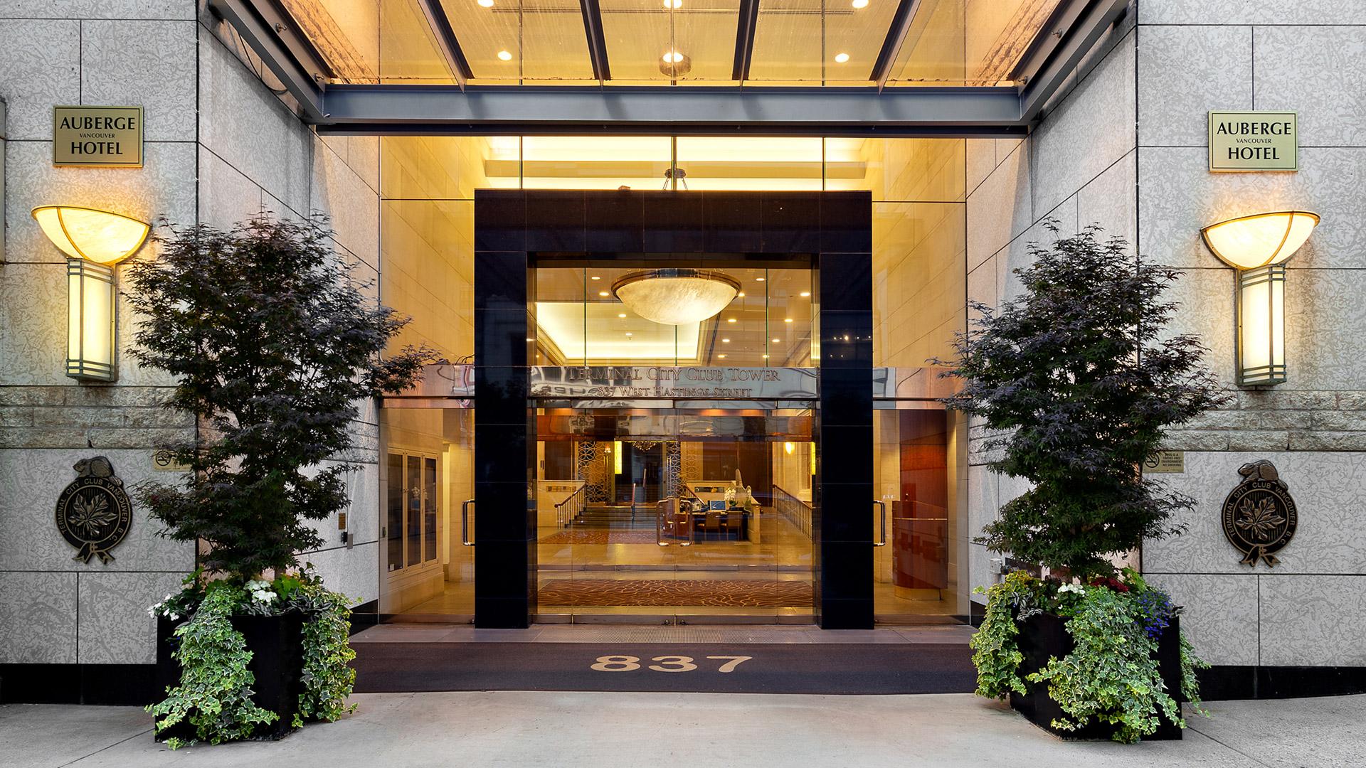 Auberge Vancouver Hotel Екстер'єр фото