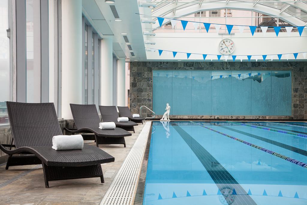 Auberge Vancouver Hotel Екстер'єр фото