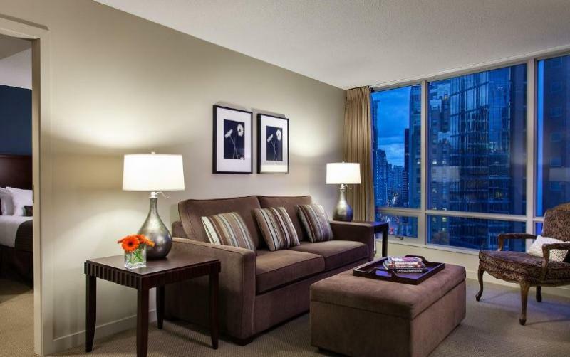 Auberge Vancouver Hotel Екстер'єр фото