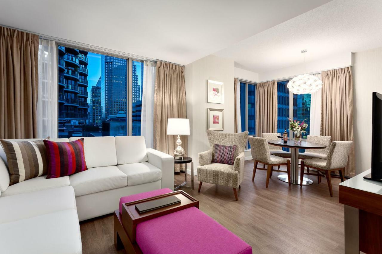 Auberge Vancouver Hotel Екстер'єр фото